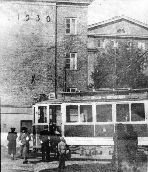 Spårvagnslinjen gick från Sjätte Tvärgatan till Stadsträdgården. Ettan vände vid Agöplan intill Mejselns barnrikehus.