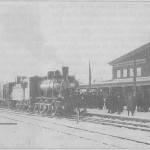 Folkfest på perrongen. Förmodligen är den här bilden tagen under invigningen 1926.